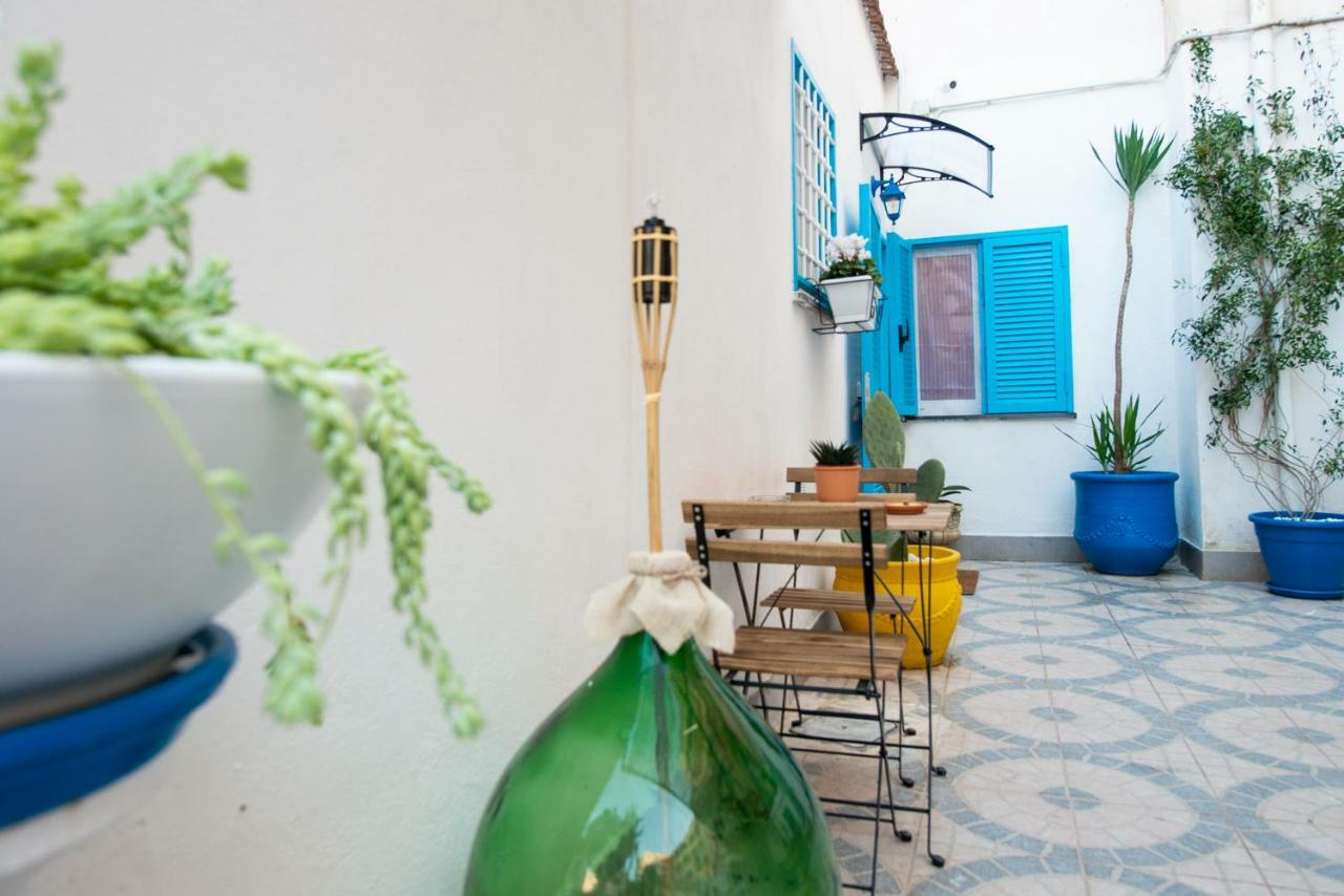 Light Blue - Apartment In The Middle Of Everything Torre Annunziata Bagian luar foto